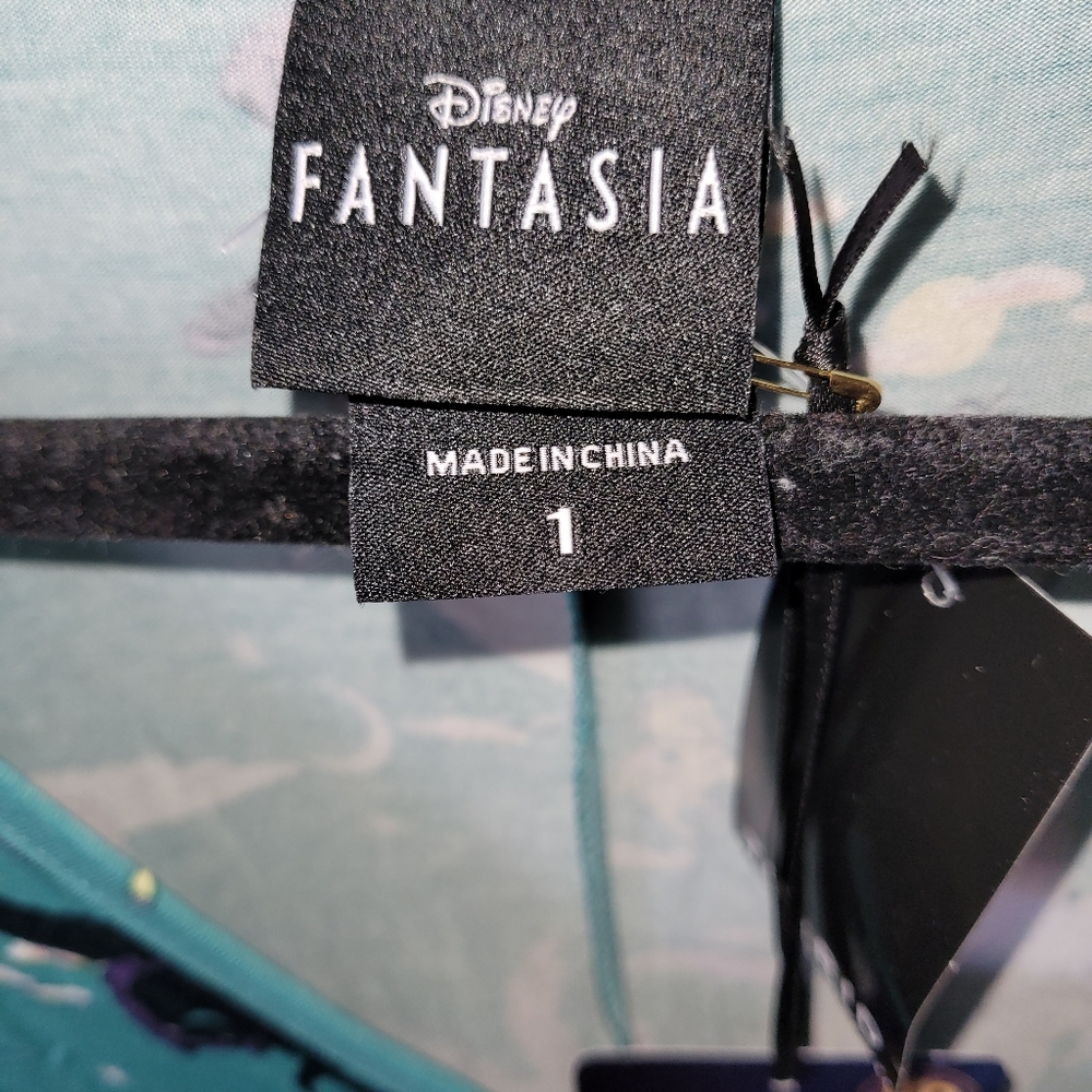 Torrid Disney women's plus size 1 Fantasia unicorns Pegasus t-shirt dress, NWT - Picture 3 of 4
